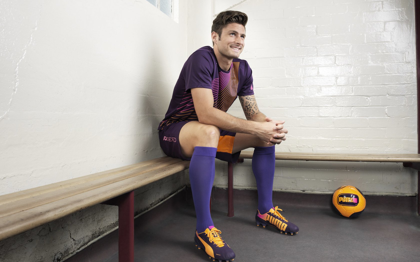 英超终极对决：冠军悬念持续升温，英超冠军争夺